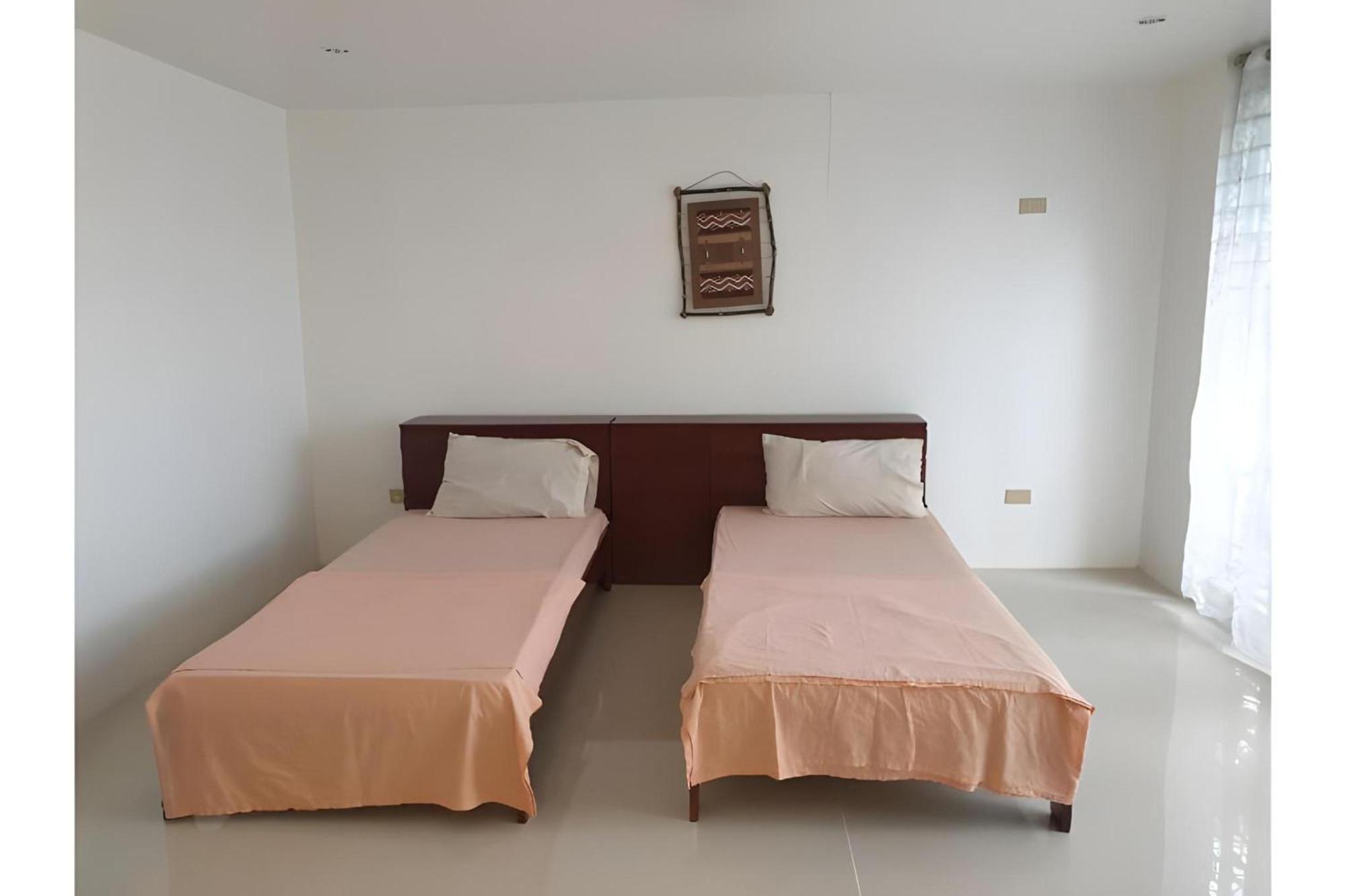 Oyo 588 Sunrock Hotel 3*